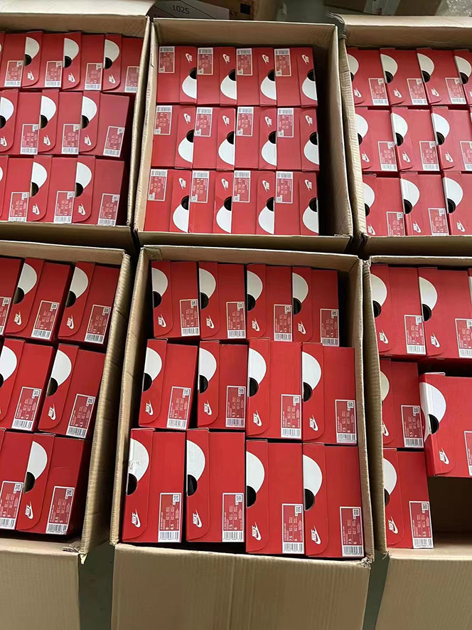 《球鞋搬砖项目，》月入5000+，外面收费998